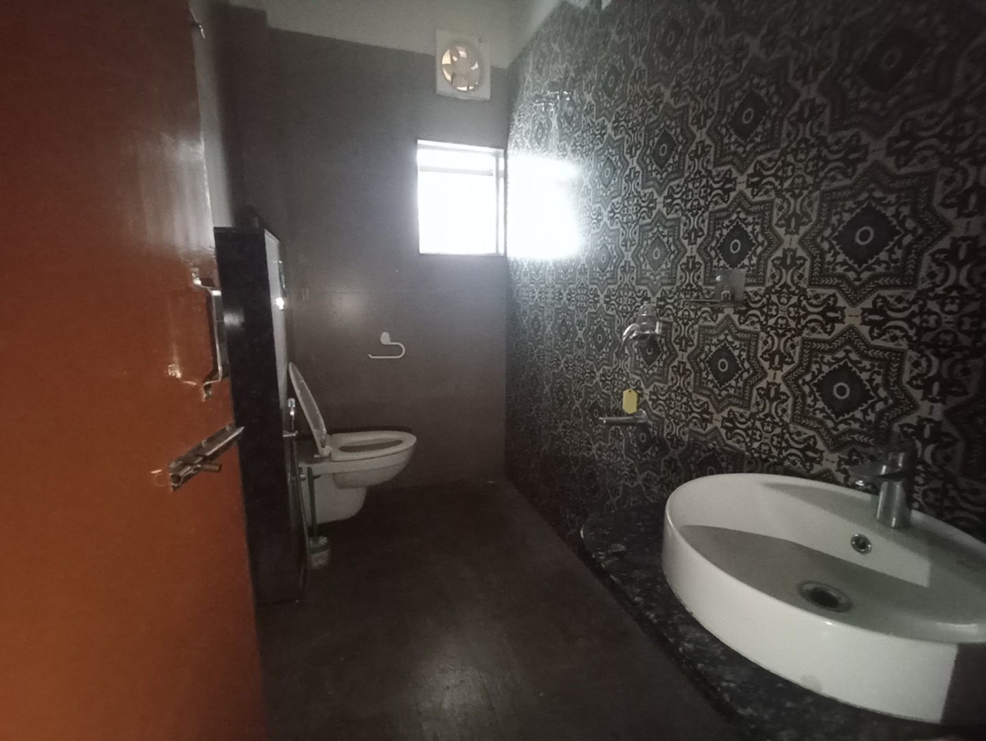 Unfurnished 3bhk in Odalbakra, Kahilipara, Guwahati, Assam, India for Rent